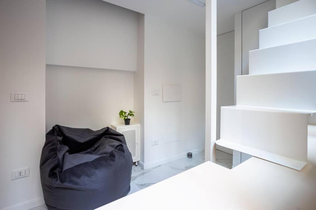 Duomo'S Nest - Central Mini-Apt Milan Luaran gambar